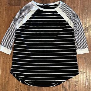Womens 3/4 Length Striped Shirt Medium